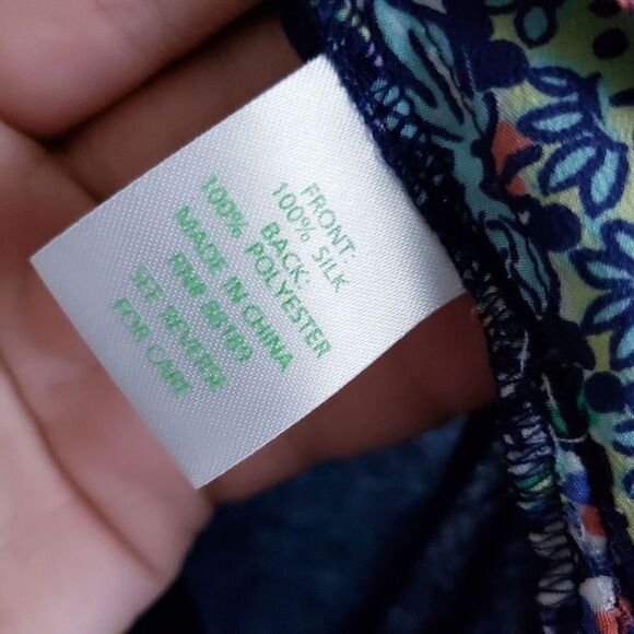 Lilly Pulitzer Medallion Palm Silk Short Sleeve Blouse - Picture 6 of 7